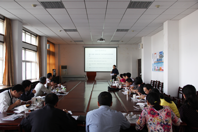 十三水在线
第一期“学术午餐会”顺利举行